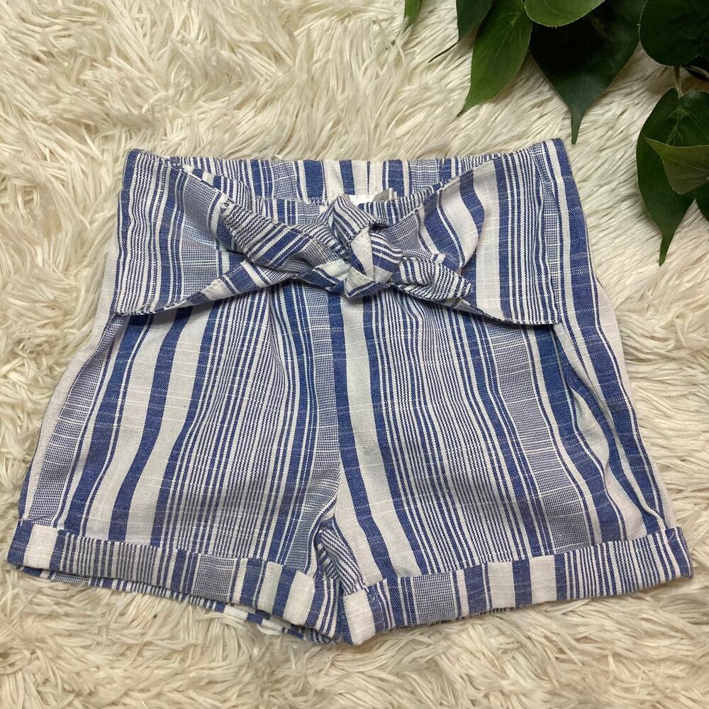 Tahari girl toddler cuffed blue & white striped shorts